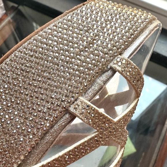 🌸JESSICA SIMPSON🌸 Women's Oluina Embellished
Platform Pump Size: 8.5 - Picture 8 of 13